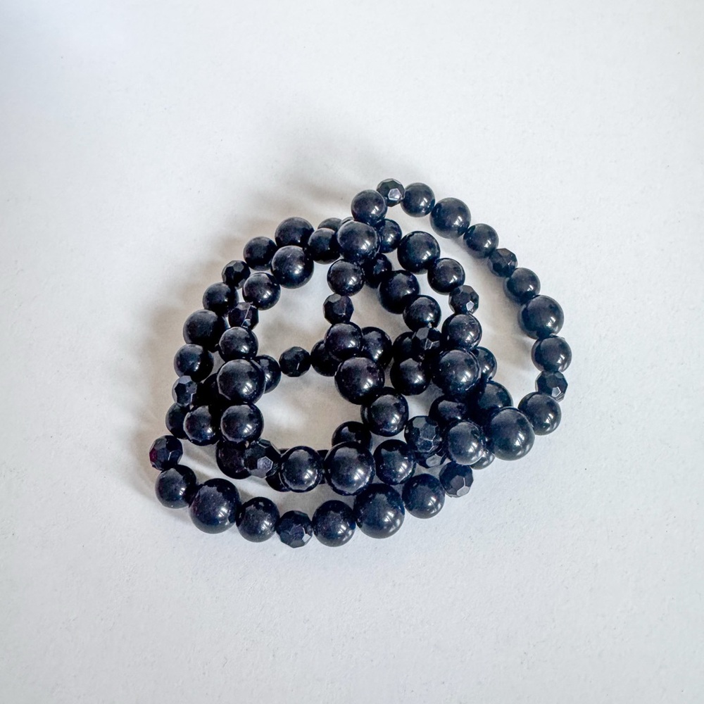 Beaded bracelets, Set of 4, black